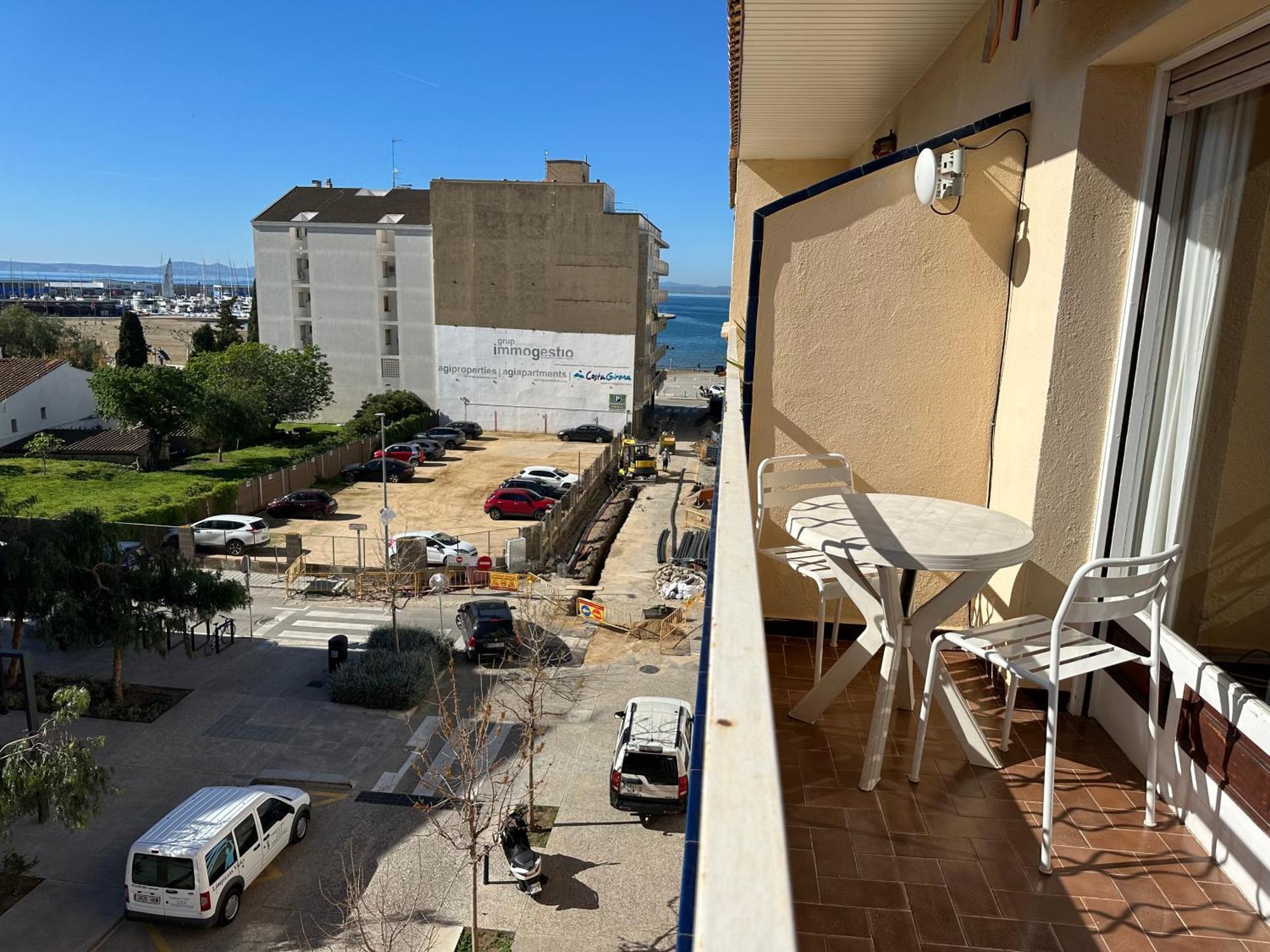 شقة Agi Llotja Plazza روساس المظهر الخارجي الصورة
